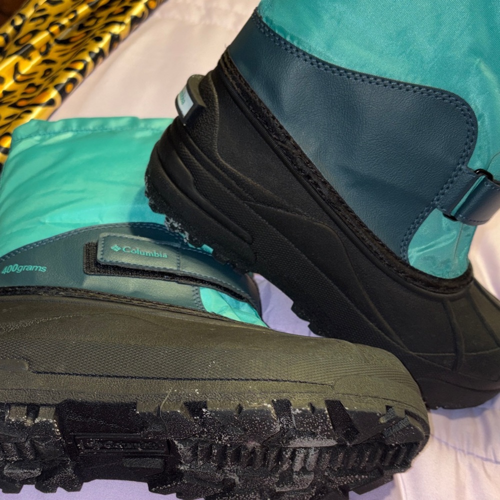 Columbia kids Teal and Black Winter Boots